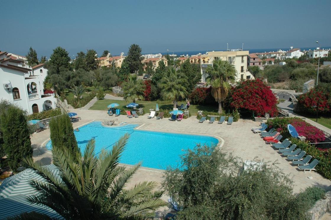 Altinkaya Holiday Resort Кирения Екстериор снимка