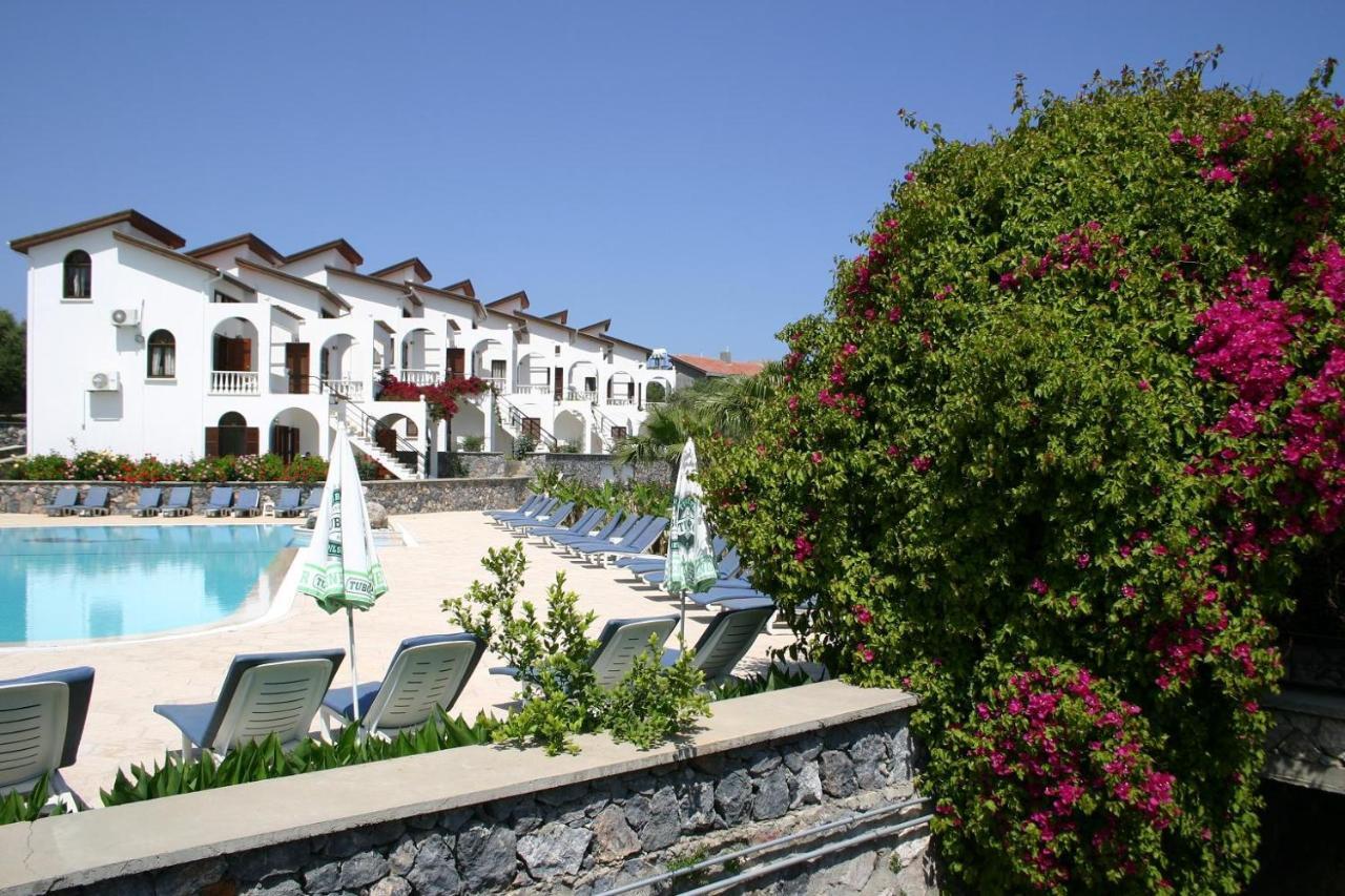 Altinkaya Holiday Resort Кирения Екстериор снимка