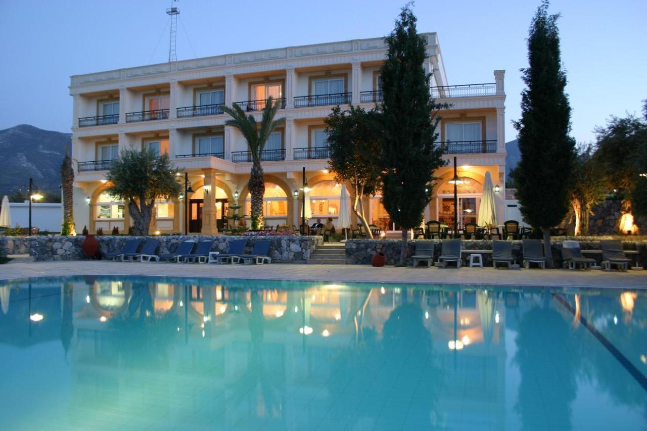 Altinkaya Holiday Resort Кирения Екстериор снимка